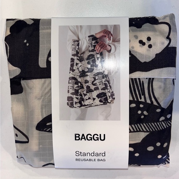 BAGGU Handbags - BAGGU Mushrooms Standard Reusable Tote Bag NWT LAST ONE